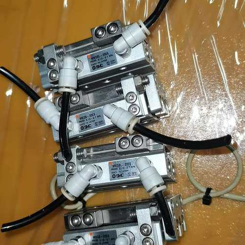 议价正品拆机SMC型滑台气缸MXQ8-20CS四条，成色漂亮，功