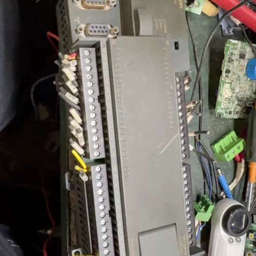 议价S7-200 PLC，型号CPU226CN AC/DC