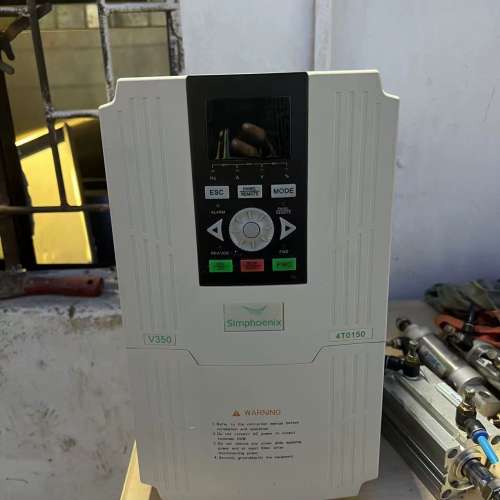 议价四方变频器V350-4T0150/380V/15KW千瓦，V