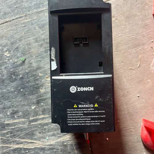 议价众臣变频器，SP9200T-3R7G-YJ，二手拆机，缺面板