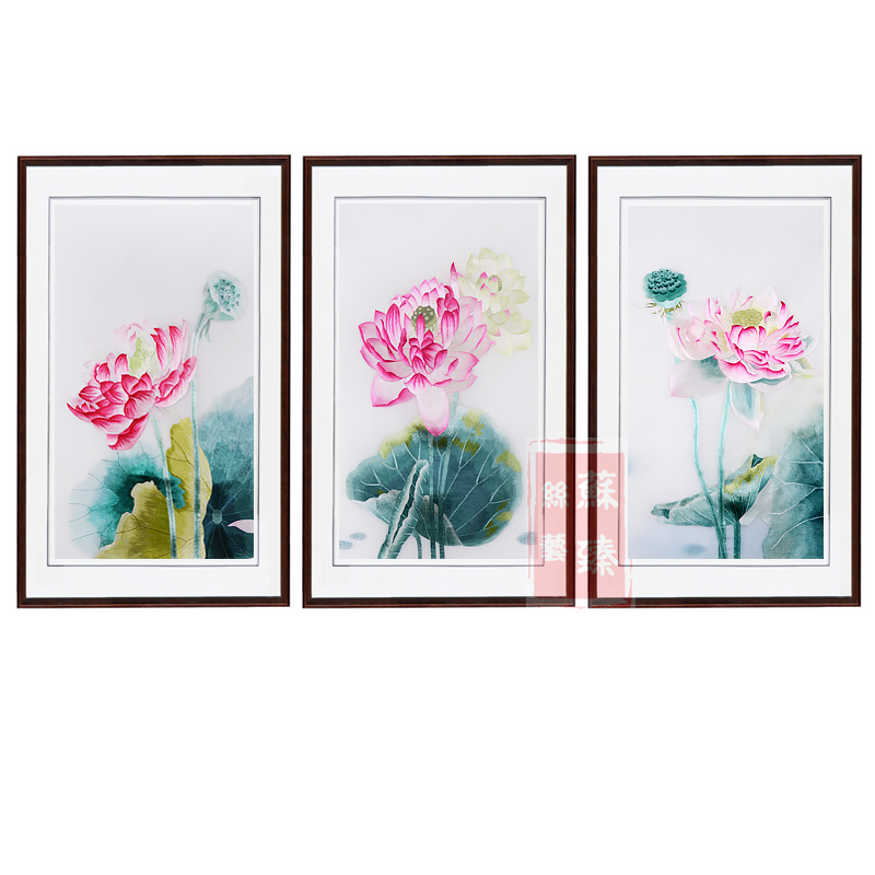 苏绣成品挂画客厅背景墙荷花三联装饰画苏州纯手工刺绣新中式高端图片