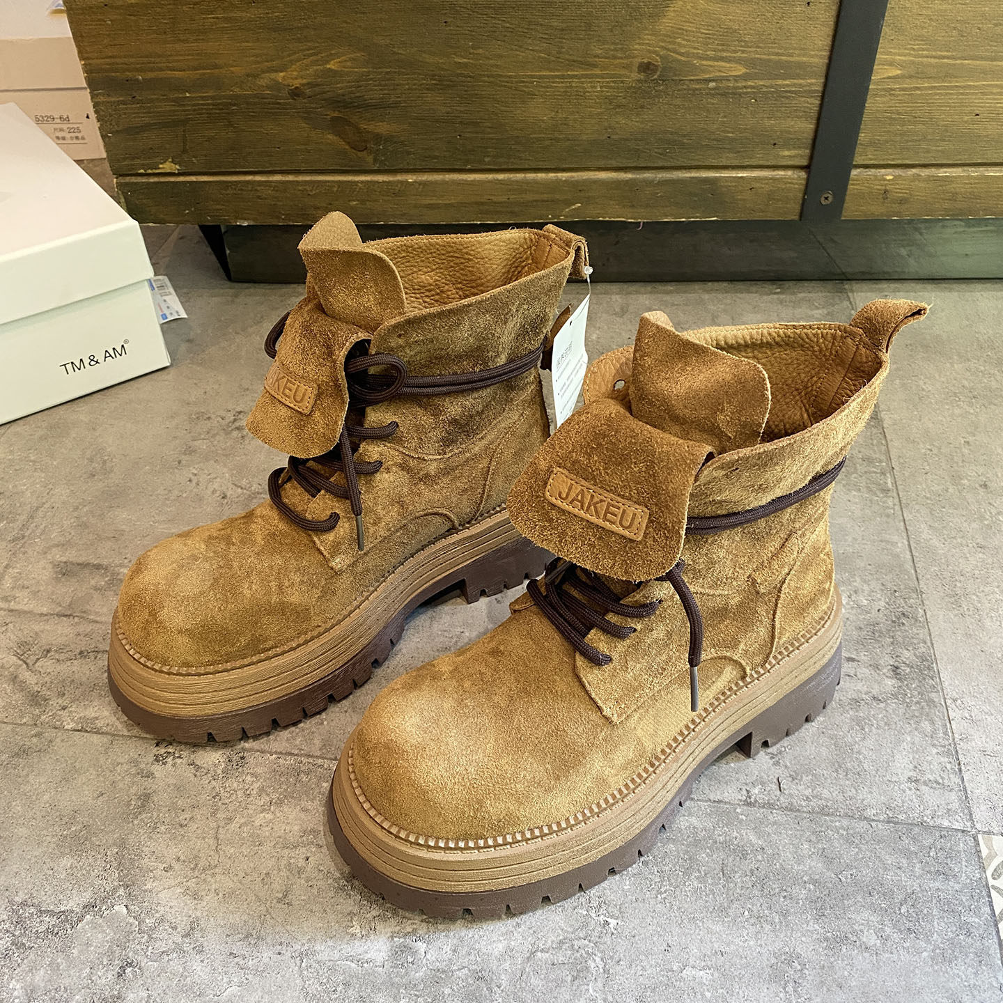 新款真皮厚底两穿短靴大黄靴