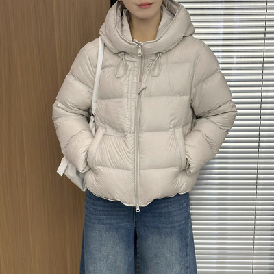 聚酯纤维常规连帽羽绒服时尚保暖