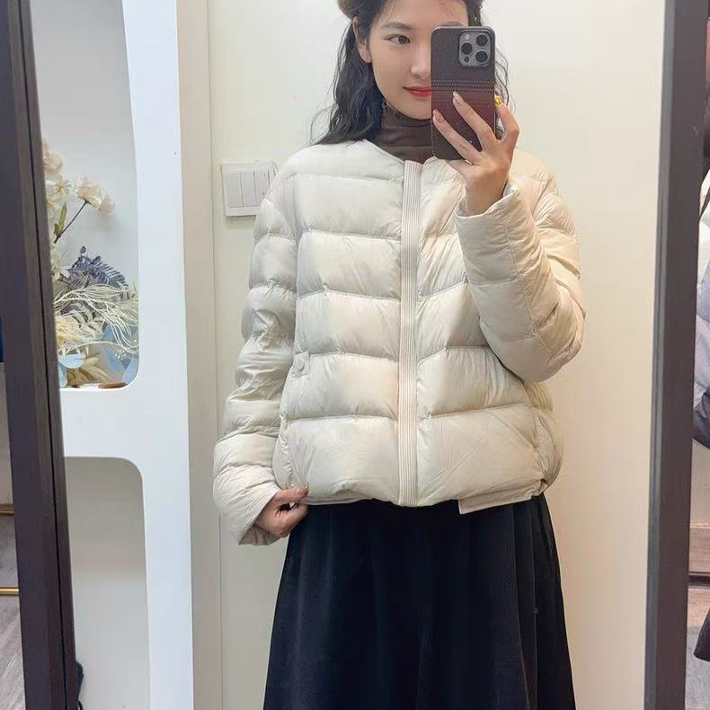 冬装新款时尚圆领轻薄休闲短款羽绒服女韩版简约90白鸭绒女士外套