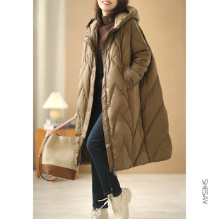 百搭中长款 宽松时尚 保暖外套女 90%白鸭绒连帽羽绒服女 2022冬装