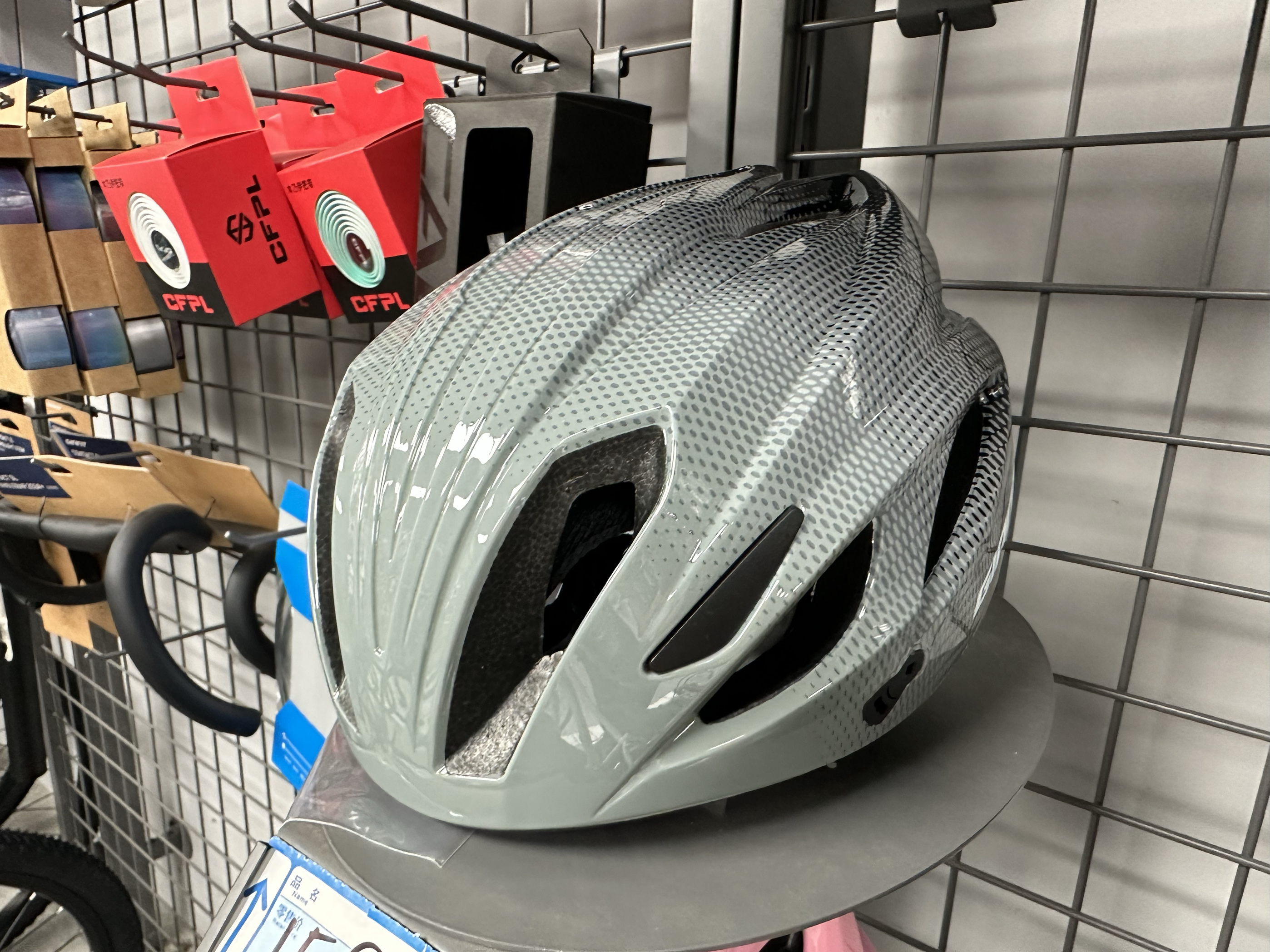 捷安特GIANT骑行头盔Liv x7女款山地公路通用一体成型渐变色