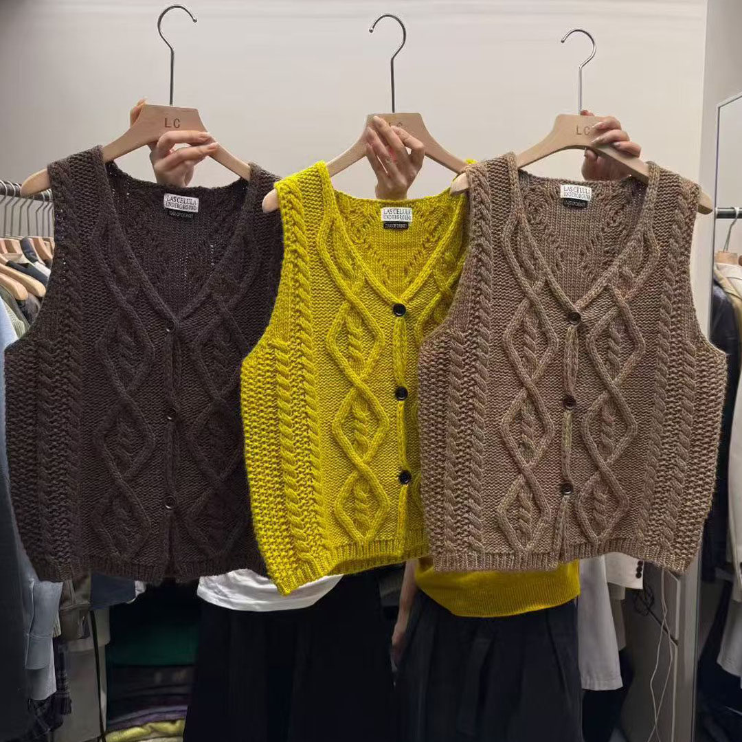 黄色复古麻花叠穿针织马甲女背心