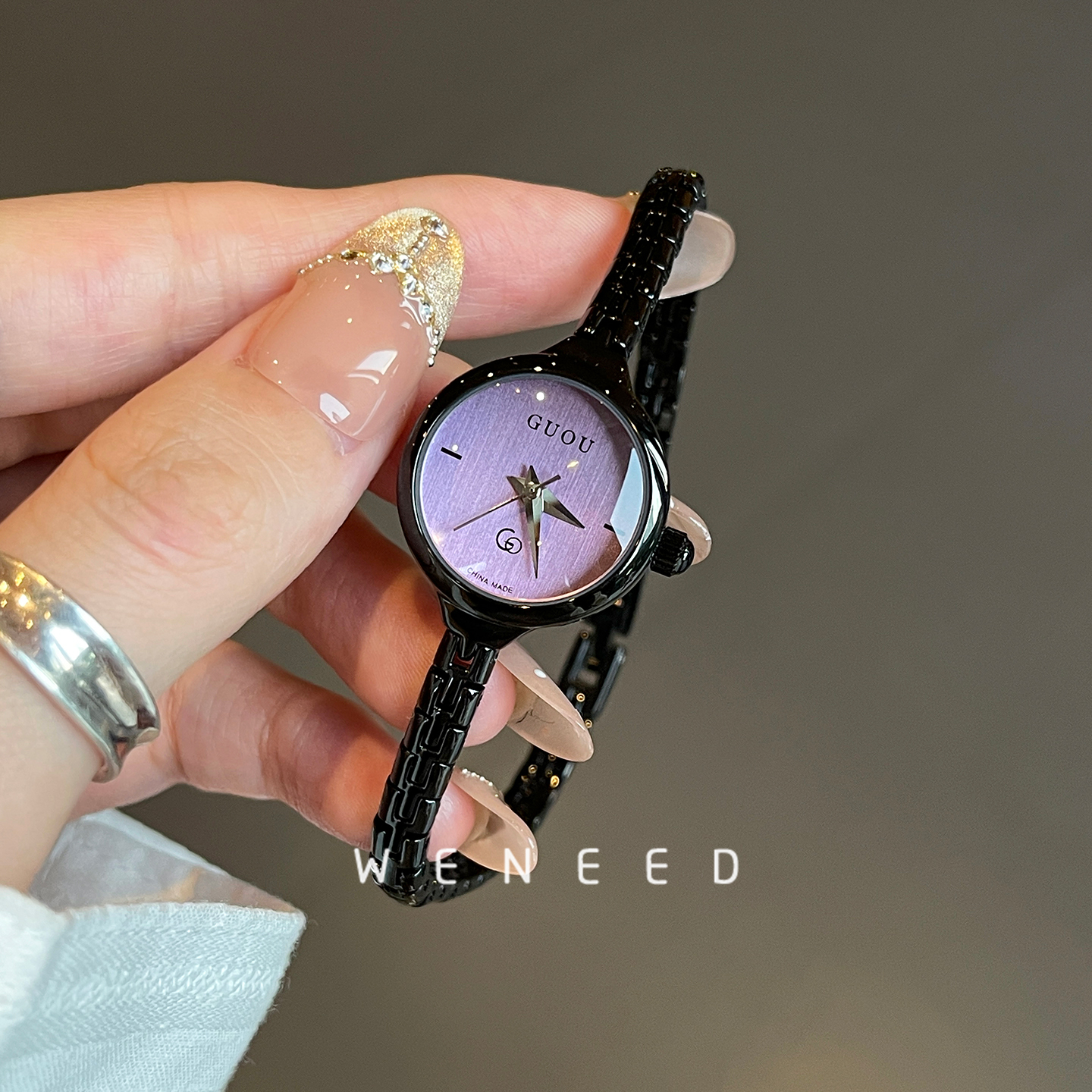 weneed新款手链式小众女士手表