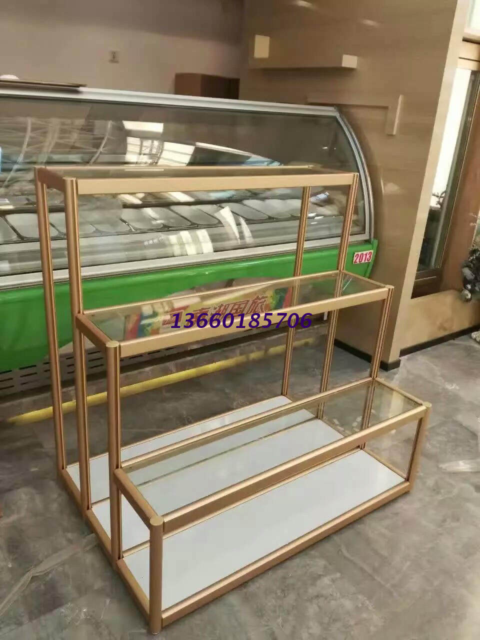 金色花店梯型货架/黑色梯型货架/白色梯型货架/鲜花货架/干花货架
