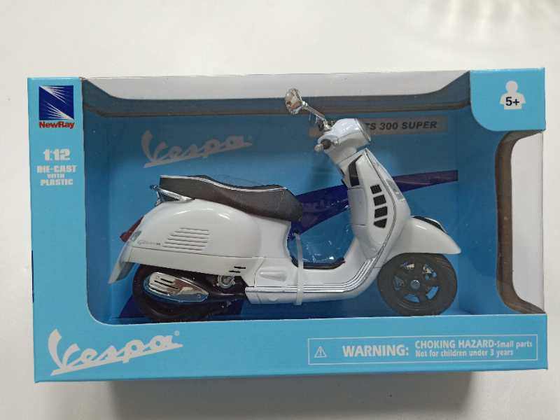宝柏1:12Vespa韦仕伯两二轮小绵羊踏板GTS 300合金摩托车模型死侍