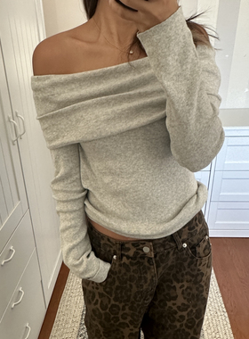 入秋搭配ootd穿搭早秋新款女装一字肩修身纯色翻领上衣针织衫毛衣