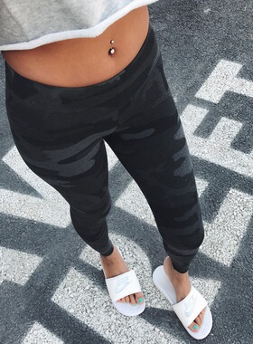 人手一条！大牌棉质弹力不变形性感翘臀百搭出街健身迷彩打底裤