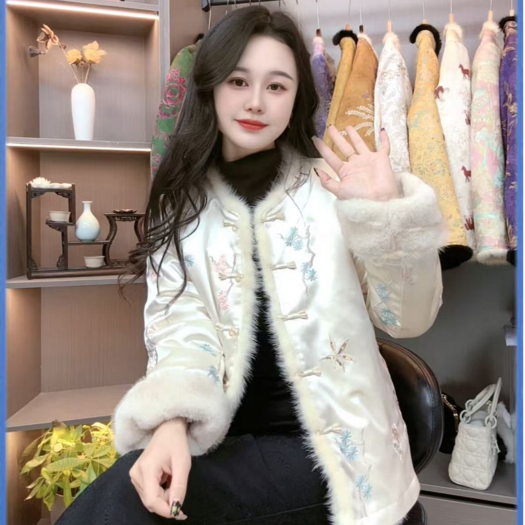 新中式国风气质百搭休闲重工刺绣双面穿加绒加厚毛毛外套女装棉服