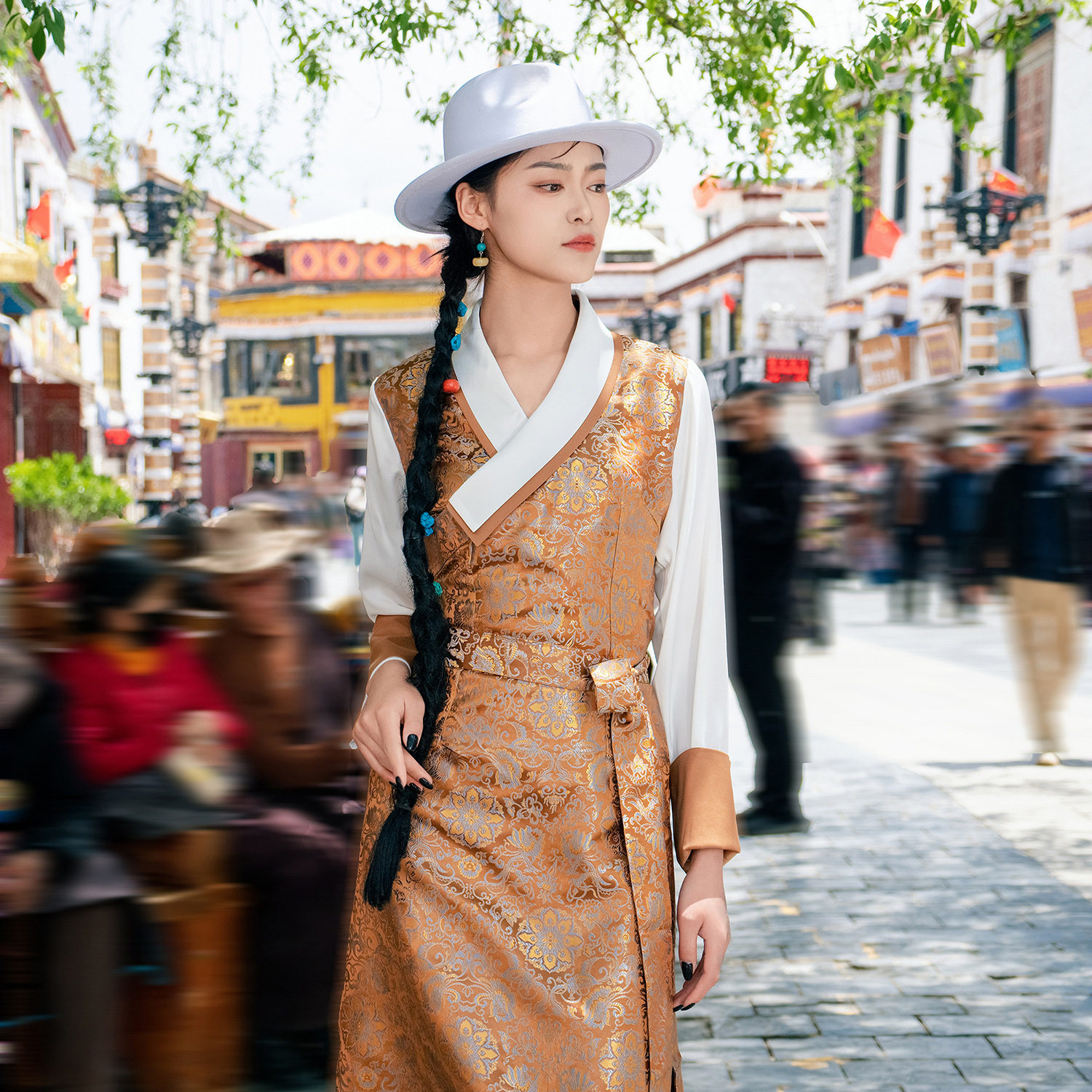 藏族服装女款藏式博拉裙V领西藏服中式国风连衣裙女刺绣气质复古
