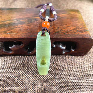 天然新疆且末料和田玉青白玉口哨手工雕刻可吹响哨子挂件吊坠项坠
