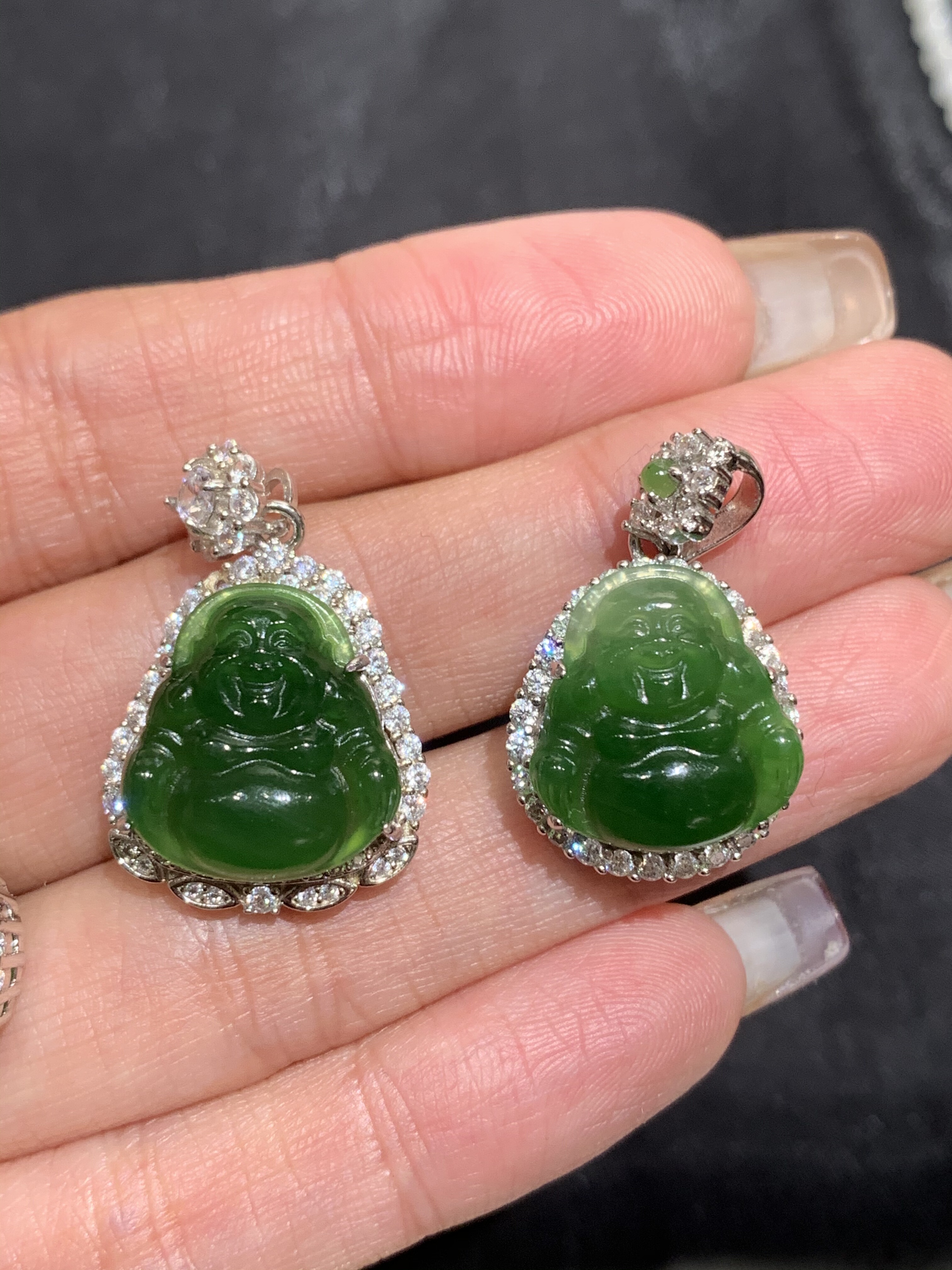 和田玉碧玉吊坠佛公