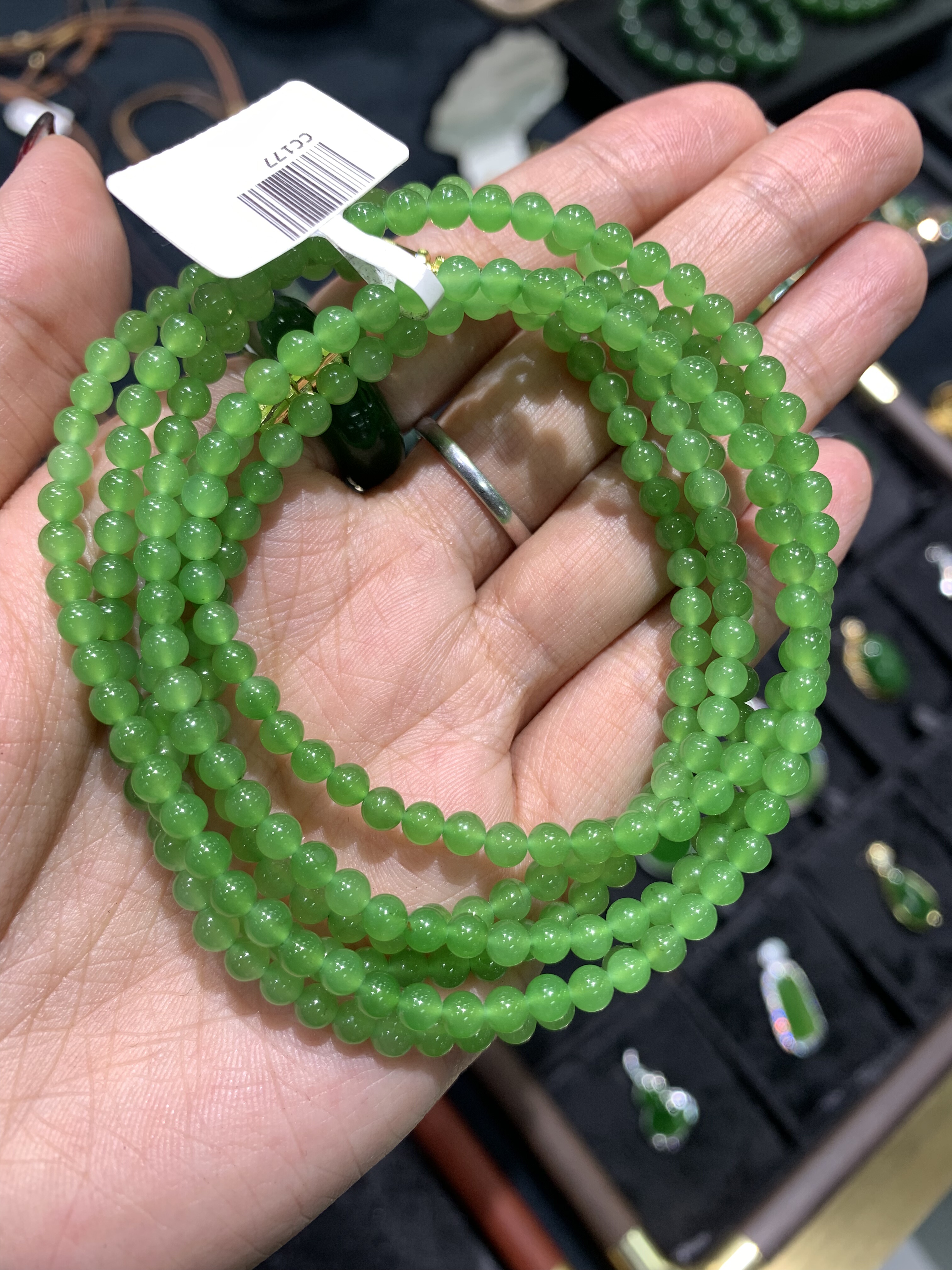 和田玉碧玉小米项链苹果绿4mm（收藏级别）