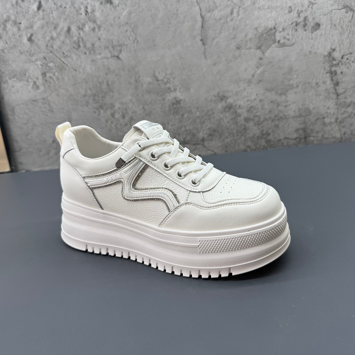 2026春季新款撤柜断码真皮厚底增高学院风小白鞋时尚板鞋百搭女鞋,女鞋,休闲板鞋,淘宝优惠券,粉丝福利购,淘宝优惠卷