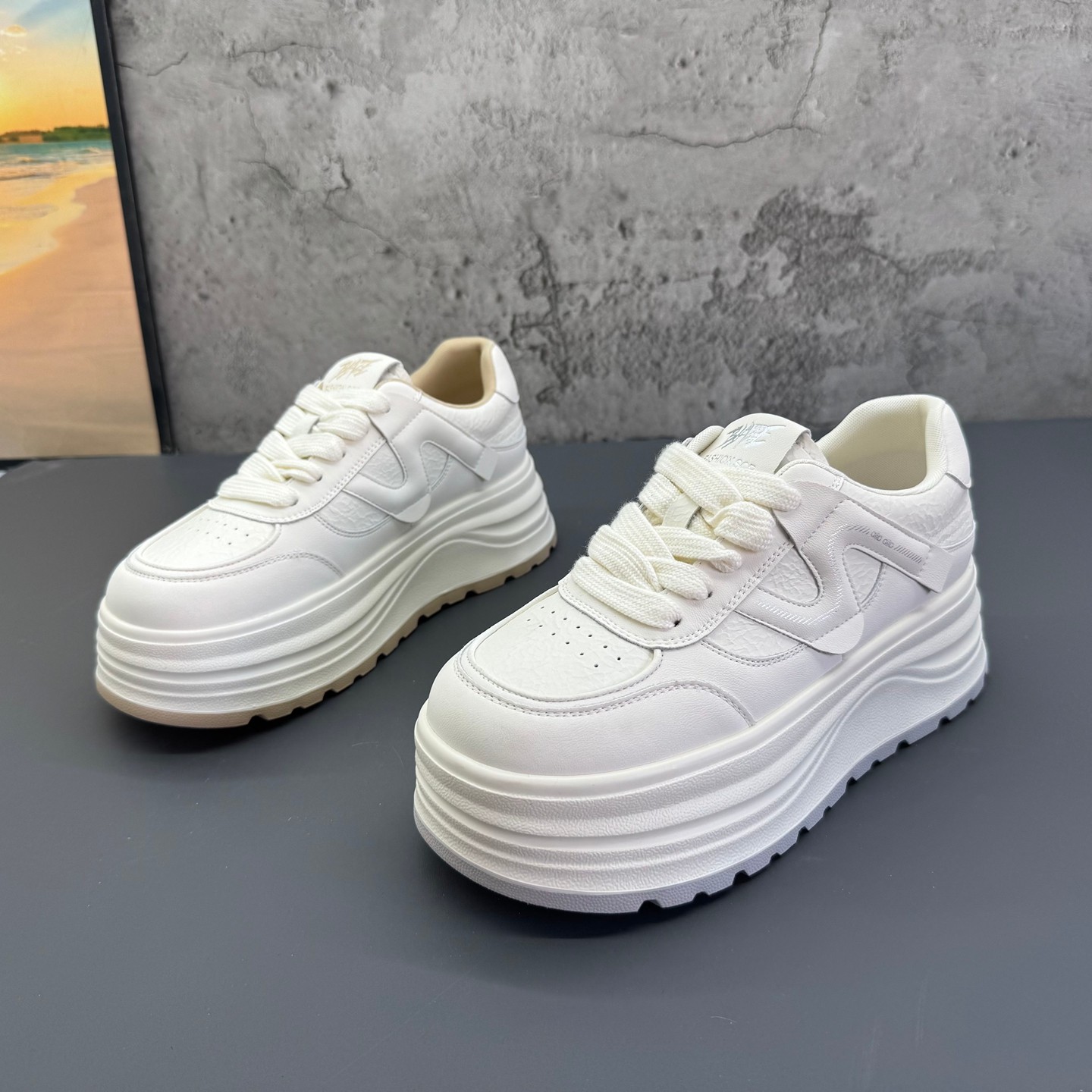 2026春季新款撤柜断码真皮厚底增高韩版时尚百搭学院风板鞋女鞋,女鞋,休闲板鞋,淘宝优惠券,粉丝福利购,淘宝优惠卷