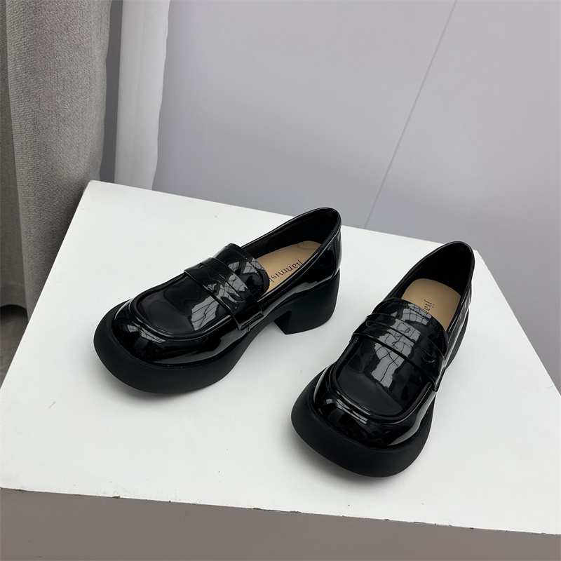 2024秋季新款撤柜断码真皮圆头套脚粗跟高跟乐福鞋日常单鞋女鞋