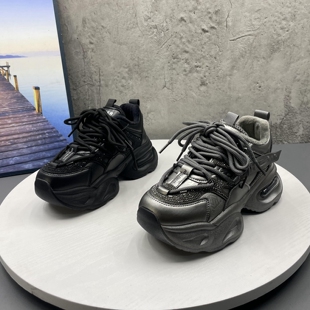 2025秋冬季新款撤柜断码烫钻松糕底小个子增高运动加绒老爹鞋女鞋