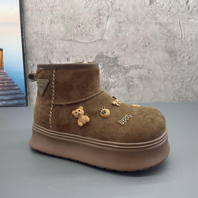 2025新款撤柜断码处理冬季可爱卡通装饰厚底套筒加绒加厚雪地靴女