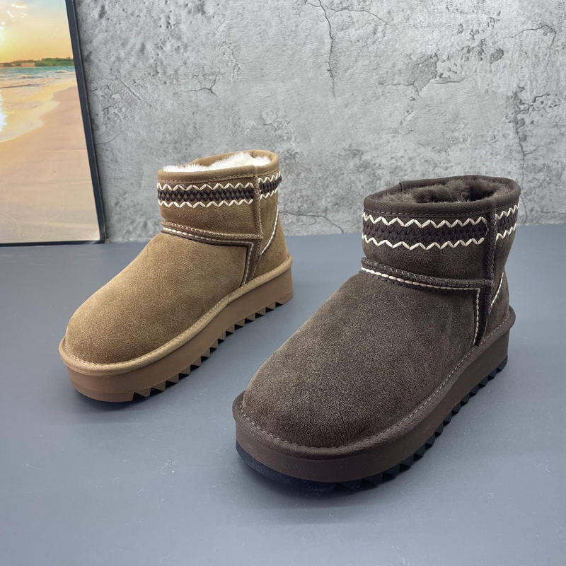 2025新款撤柜断码处理冬季牛反绒户外套筒圆头厚绒保暖雪地靴棉靴