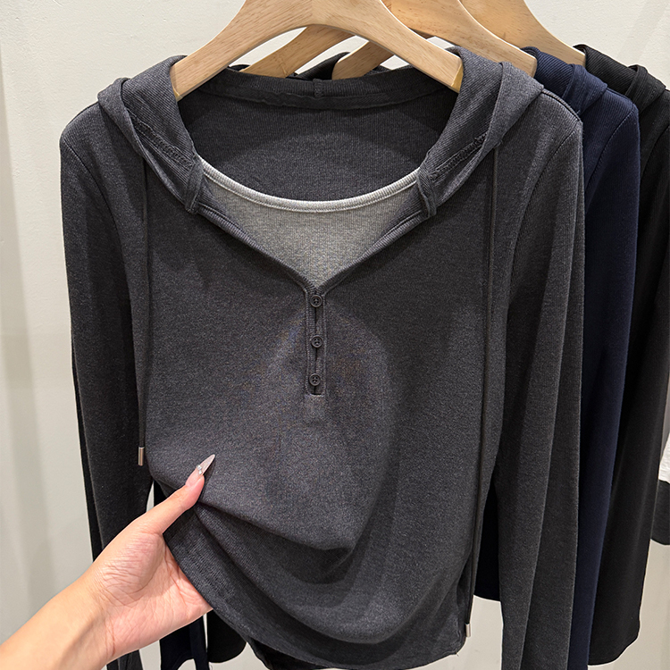 大码长袖T恤打底衫上衣假两件纽扣连帽长袖修身撞色上衣秋季新款