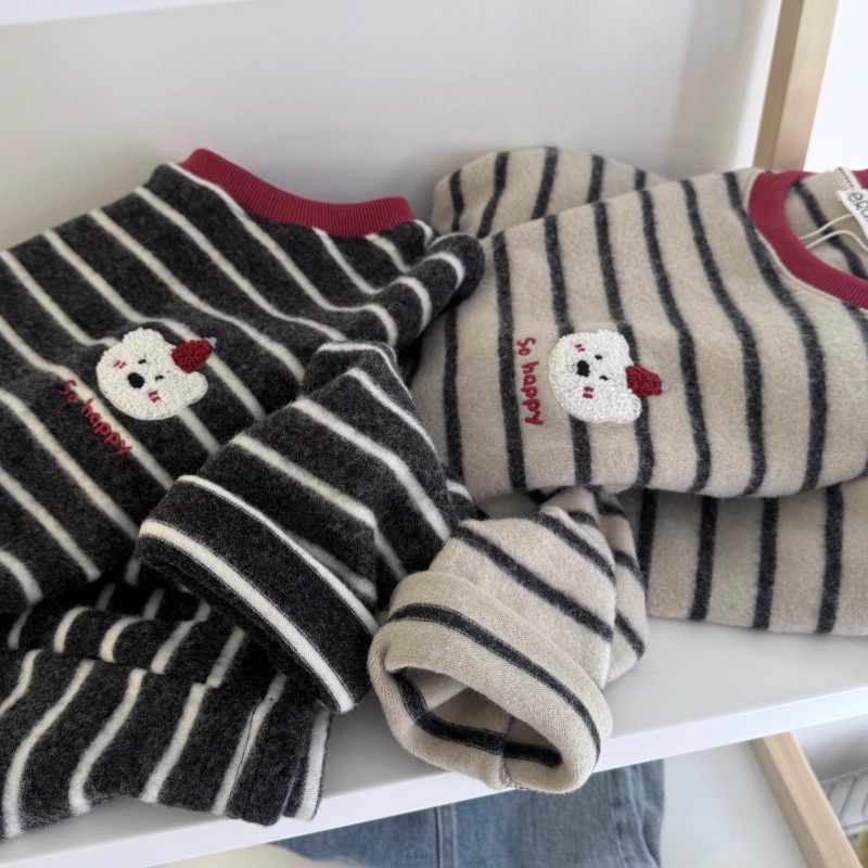 秋冬加厚毛绒刺绣红帽小狗轻便条纹上衣韩系圆领女士卫衣T打底衫