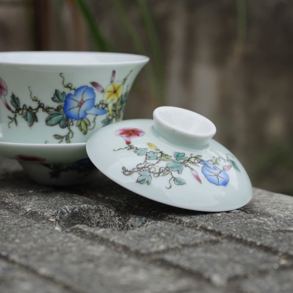 半闲甄选台湾知名品牌早期纯手工影青斗彩粉彩花卉三才盖碗限量款