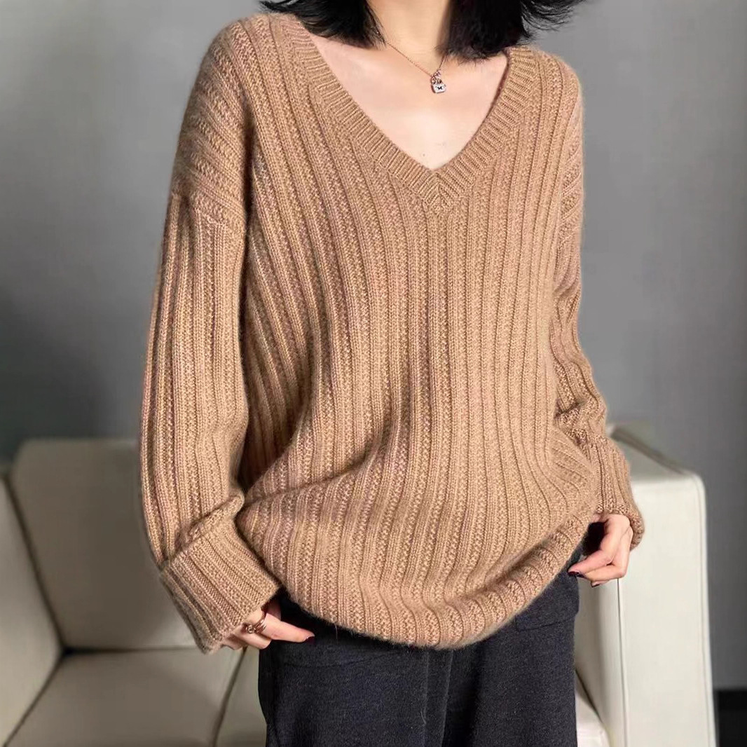 2025秋冬100羊毛慵懒风V领玉米粒宽松套头毛衣女显瘦外穿长袖针