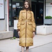 冬季 羽绒外套 气质立领兔毛撞色拼接系带收腰中长款 新款 时尚