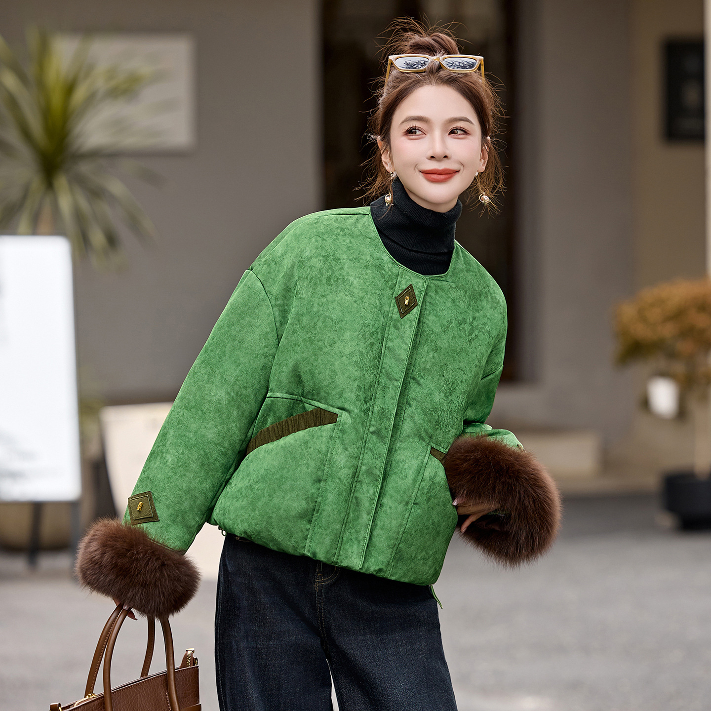 新中式时尚提花狐狸毛国风羽绒服女冬季新款气质保暖白鸭绒短外套