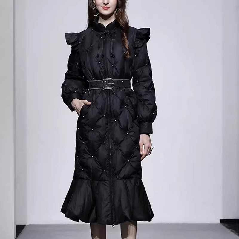 冬季新款气质新中式立领灯笼袖钉珠中长款黑色鱼尾羽绒服女