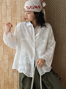 春款法式复古气质感刺绣腰果花纹开衫衬衫轻薄透视上衣女