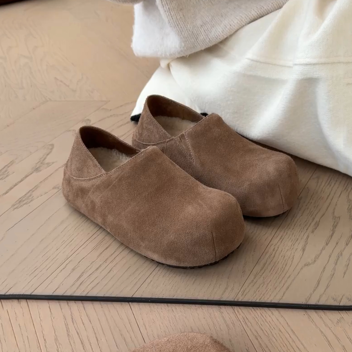 复古圆头内增高5CM平底包头单鞋