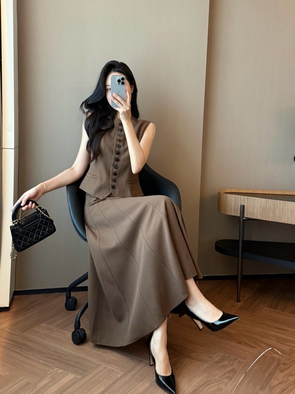 2025新款高端女装马甲半身裙套装女时尚洋气减龄两件套春秋冬职业