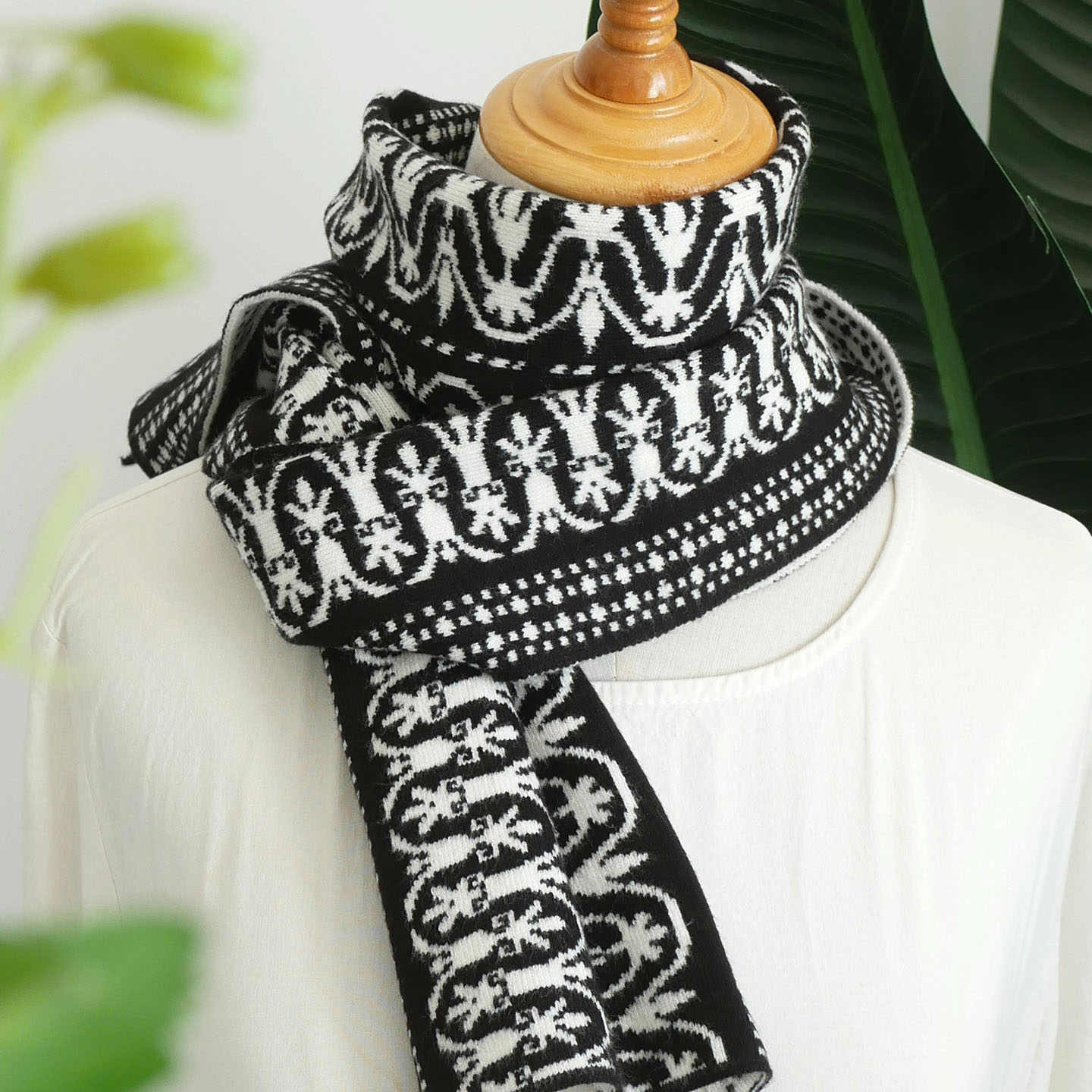 时间轮渡，腔调黑白，针织小围巾