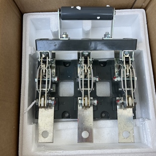 正泰HD11-600/38玻板开启式单投隔离型四极刀开关600A闸刀开关