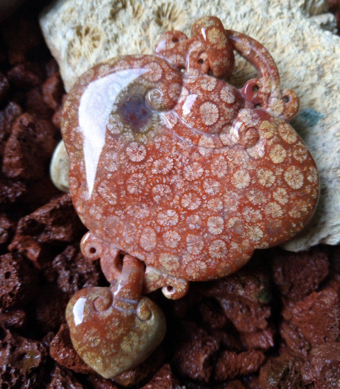 精品红色菊花天然珊瑚玉吊坠挂件万福牌毛衣项链老坑料手把玩件