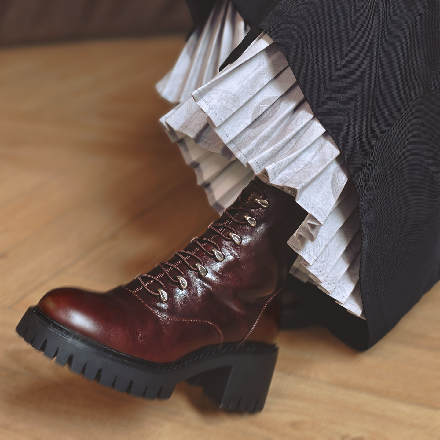 奈里法式复古lolita牛皮古典洛丽塔厚底马丁靴防水台粗中跟40短靴