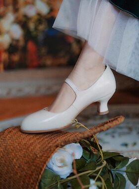 奈里小众法式复古白色少女赫本高脚背玛丽珍高跟鞋百搭旗袍鞋单鞋
