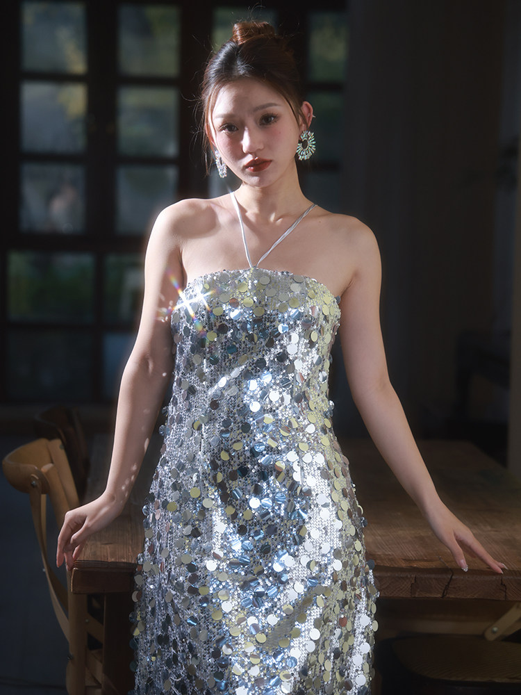 银色亮片抹胸敬酒服新娘时尚款宴会气质主持人爆晚礼服裙