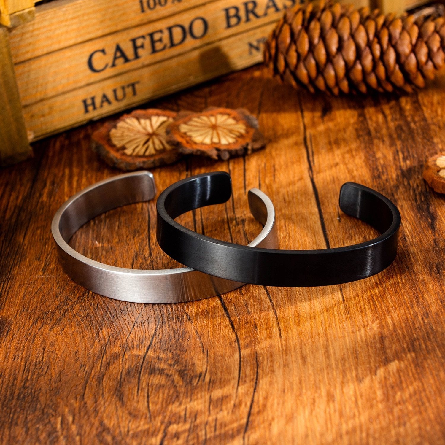 欧美潮流bracelet黑色开口手镯男学生设计感个性钛钢配饰简约手环