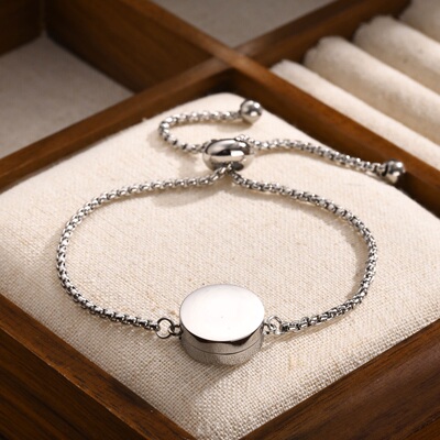 女钛钢欧美圆形盒手链空心可打开