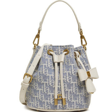 专柜正品他她2026春季新款女包时尚百搭编织斜挎包水桶包X3539AX6