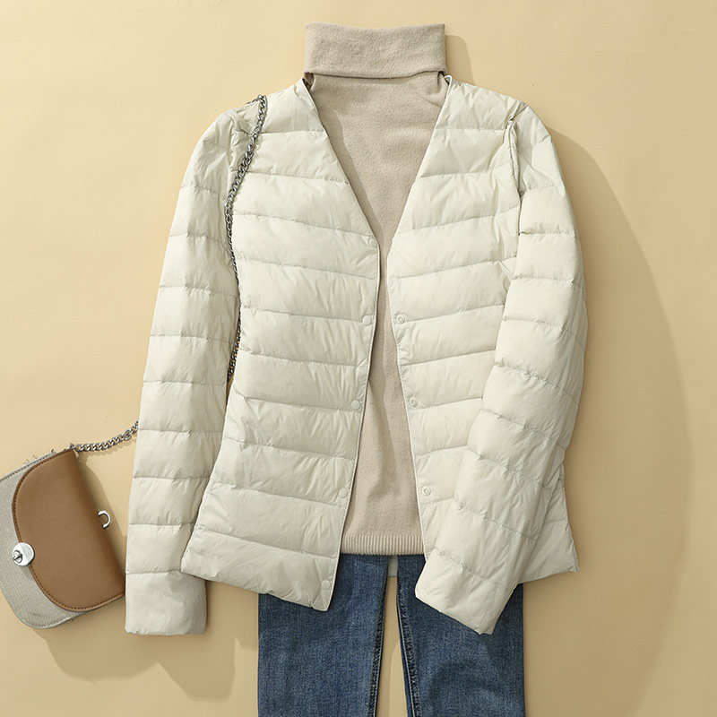 反季轻薄羽绒服女内胆变V领大码