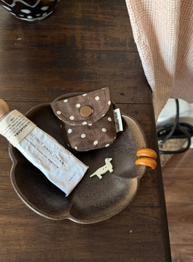 OneBlueNook丨咖啡色波点 迷你耳钉收纳包 耳机包 包包挂件