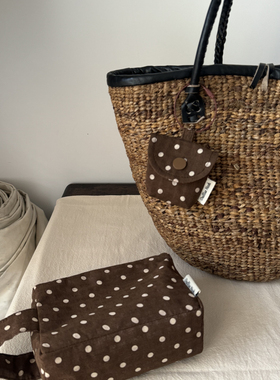 OneBlueNook丨日系可爱咖啡色波点  棉麻 方形手腕化妆包 收纳包