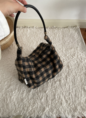 OneBlueNook丨原创自制 顺毛羊毛 黑米格纹棋盘格 单肩腋下布袋